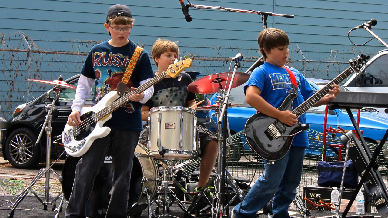 Pre-teen kid band Under The Radar plays Sabbath