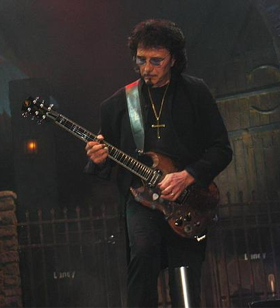 Former Black Sabbath bassist Neil Murray talks about Tony Iommi!