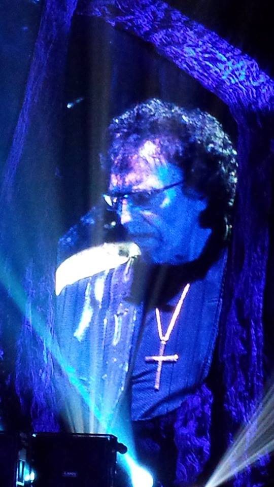 Tony rocks Mohegan Sun Arena 8 August 2013, By Lorraine Parker