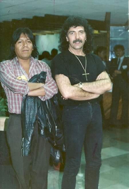 Tony in Mexico with reporter Jose Luis Pluma. By Jose Luis Pluma